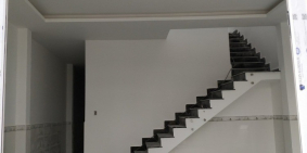 Bán nhà giáp Bình Chánh 100m2, giá 3 tỉ, sổ riêng, hoàn thiện