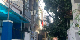 Nhà kiệt trần cao vân thông kiệt ô tô dt42m2