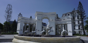 cơ hội đầu tư tốt có nhiều tiện ích như trung tâm thương mại và trường học