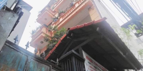 SIÊU RẺ, SIÊU HIẾM-NHÀ VĨNH PHÚC, gần Phố, NGÕ THÔNG,MT RỘNG, 75M, 4T,GIÁ: 4.9ty