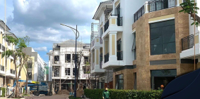 Bán nhà phố dự án Verosa Park Khang Điền, Quận 9, giá tốt