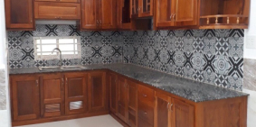 Bán nhà 1 trệt 2 lầu, 3 mâm đúc hẻm 292 CMT8 ngay kế bên Bách Hoá Xanh