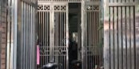 Diện tích sổ đỏ 51m2, MT 3m, đất vuông vắn, có sân trước sau nhà.