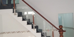 nhà mới xây 1 tỷ 330 triêu 48m2,gần chợ HÓc MÔn