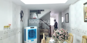 Bán nhà ngõ Lâm Du, quận Long Biên, Hà Nội, 61 m2x 3 tầng, có sân.