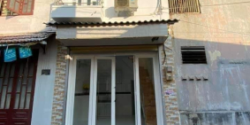 nhà bé bé xinh xinh,1 trệt 1 lầu,sổ hồng riêng,1ty4,quận 12.