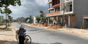 Vỡ nợ ngân hàng vợ chồng tôi bán gấp lô đất mặt tiền đường Võ Văn Vân.