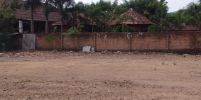 Cần bán gấp lô đất 2 mặt tiền đường sát QL.1A  tặng kèm căn nhà.