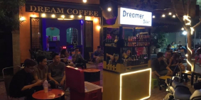 Quán cà phê mặt tiền Song hành Xa lộ Hà Nội quận 9