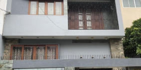 nhà 1 trệt 4 lầu 730/8 Lạc Long Quân p9 Tân Bình