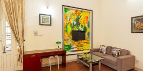 Cho thuê tầng 2 biệt thự 2 tầng mặt phố Quán Thánh 70m2 2PN