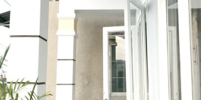 Cho thuê nhà 1 lầu mặt tiền đường Trần Xuân Soạn quận 7.