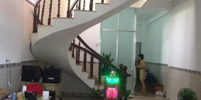 Nhà 1 trệt 2 lầu, sân đậu ô tô đường số 36, p Linh Đông, thủ đức