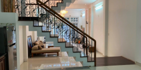 Cơ Hội Có 1 Không 2! Nhà 3 Lầu Trung Tâm Biển Du Lịch Giá Cực Rẻ!