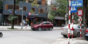 Bán nhà Vạn Bảo 66m2*6 tầng. Ô tô vào nhà. Mặt tiền 4,5m. Giá 12,9 Tỷ