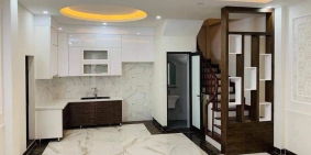 Cần bán nhà đẹp Q.Cầu Giấy,41m2 X 5T, nhỉnh 4 tỷ.