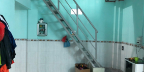 Nhà 1 trệt 1 lầu vẫn còn mới, sát KDC Phú Hồng Thịnh 6.