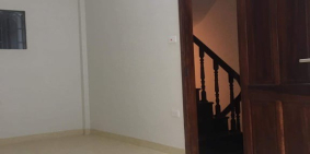 NHÀ ĐE LA THÀNH – 5 TẦNG MT 5M – NHỈNH 4 TY – LH : 0978761874