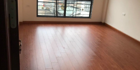 Bán nhà căn góc cổng làng Đa Sỹ HĐ, DT:34m2, MT;3,5m ô tô đỗ cửa kinh doanh nhỏ.