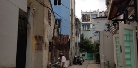 Cần bán gấp nhà gần chợ phạm văn hai, Tân Bình để làm từ thiện.