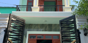 Cần bán căn nhà Bình chuẩn , sổ hồng riêng .