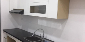 Cho thuê căn hộ mới xây dựng tại Long Biên, 70m2, 2 ngủ, đồ cơ bản, giá 7tr/th