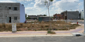 Cần bán gấp lô đất giá rẻ mặt tiền gần chợ Tân Phước Khánh diện tích 80m2