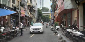 Bán Nhà Phố Lê Lợi, Hà Đông, 85m², 3 Tầng, giá 7.5 tỷ Lh 0902083139