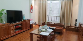 Nhà đẹp Trương Định- 34m2- Taxi Đỗ Cửa – Giá 2.8 Tỷ -Siêu Phẩm ngõ rộng, gần đườ