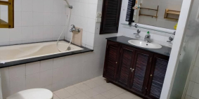 Bán nhà 40m2, vị trí đẹp Triều Khúc,cách mặt ngõ 5m