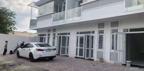 Bán nhà phú hoà .sổ hồng riêng sang tên công chứng ngay