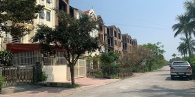 Duy nhất 3 lô đẹp nhất, mặt tiền 7m, nằm ngay trung tâm Quận - giá tốt nhất