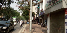 Cho  thuê cửa mặt phố lớn, riêng biệt, chính chủ