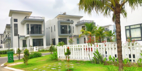 Nhà phố mới xây 182m2 4PN 3WC chỉ 2 ty4, ngay Cầu Xáng