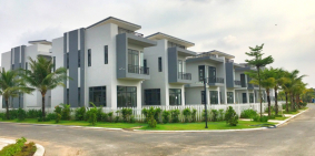 Chỉ 2tỷ4 mua ngay được căn nhà 182m2 4PN 3WC ngay mt Tỉnh lộ 10 , Tặng STK 30Tr