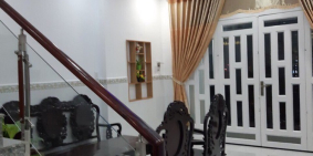 Kẹt tiền làm ăn...bán căn nhà gần chợ bình chánh đường rộng thoải mái