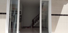 BAN NHA MOI XAY 100% DT 6x6 VI TRI 2 MAT TIEN chi 10 phut ra Dai Lo Dong Tay