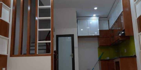 Mặt phố kinh doanh Cầu Giấy – 5 tầng chắc chắn – nhỉnh 5 tỷ.