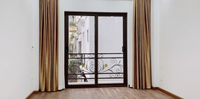 Cần bán nhà Nguyễn Khang,38m2 X 4 Tầng, nhỉnh 2 tỷ.