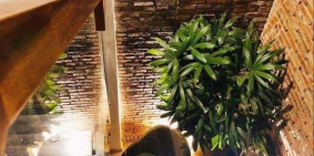 QUẬN 5, nhà full gỗ và đá quý, 4 tầng, ôtô vào cửa, 15tỷ3