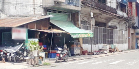 Bán nhà 2 lầu mặt tiền đường Bến Bình Đông Phường 11 Quận 8 + Diện tích: 5 x 37m