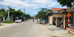 Đất đôí diện cấp 3 Phú Bài - sau mặt tiền Sóng Hồng