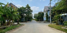 Cần Bán Đất MT Đường Bưng Ông  Thoàn P.PhúHuữ.Q9, XDTD, có sổ giá1ty3