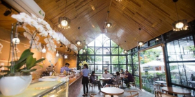 Cho thuê 1150 m2 đất VIP MT đường biển Võ Nguyên Giáp rẻ hơn 1/2 giá TT,có GPXD