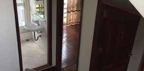 Lạc Long  Quân – Tây Hồ , 70 m , 15tr , full nội thất ,3 tầng 3 ngủ , 0988095174