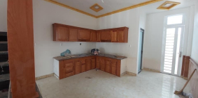 Nhà 1 trệt 2 lầu cách Sài Gòn 2km