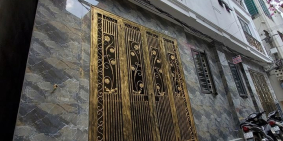 Lĩnh NAM diện tích 30m2 mặt 5 tầng mặt tiền 6.2giá 2.65 tỷ Hoàng Mai