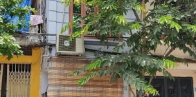 Bán nhà phố Ngọc Lâm, Long Biên, oto đỗ, 4 tầng, giá 1.7 tỷ.