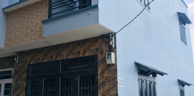 BÁN GẤP NHÀ GẦN CHỢ BÌNH CHÁNH 1TRỆT 1LẦU, 2PN, 2WC 1TỶ039