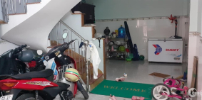 DT 42M2, GIÁ 3.5 TỶ. 2 LẦU, NHÀ ĐANG CHO THUÊ 10 TRIỆU. CÁCH ĐƯỜNG XE TẢI